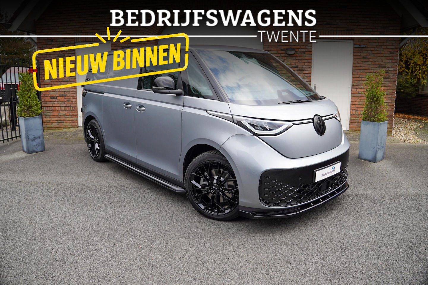 Volkswagen ID. Buzz Cargo - 79 kWh 286PK 2027 MODEL A-Deuren CUSTOM TREKHAAK Side Assist ACC Travel Assist - AutoWereld.nl