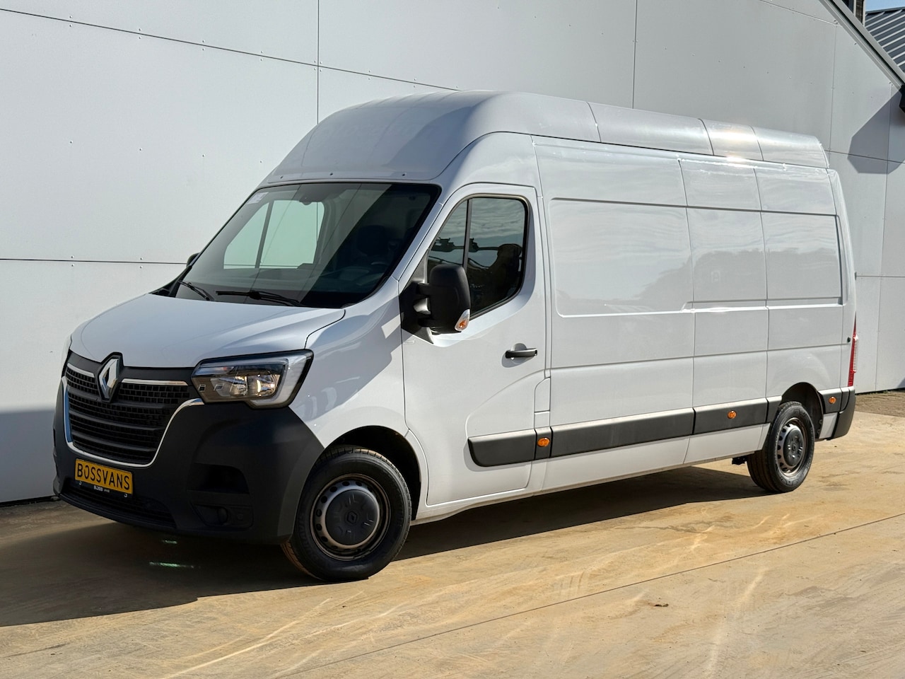 Renault Master - 2.3DCi 135PK L3H3 LED Cruise Control Airco Bluetooth Euro 6 - AutoWereld.nl