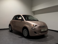 Fiat 500 - 42 kWh | Apple CarPlay - Android Auto | Stoelen verwarmd | Dodehoek detectie Rijklaar