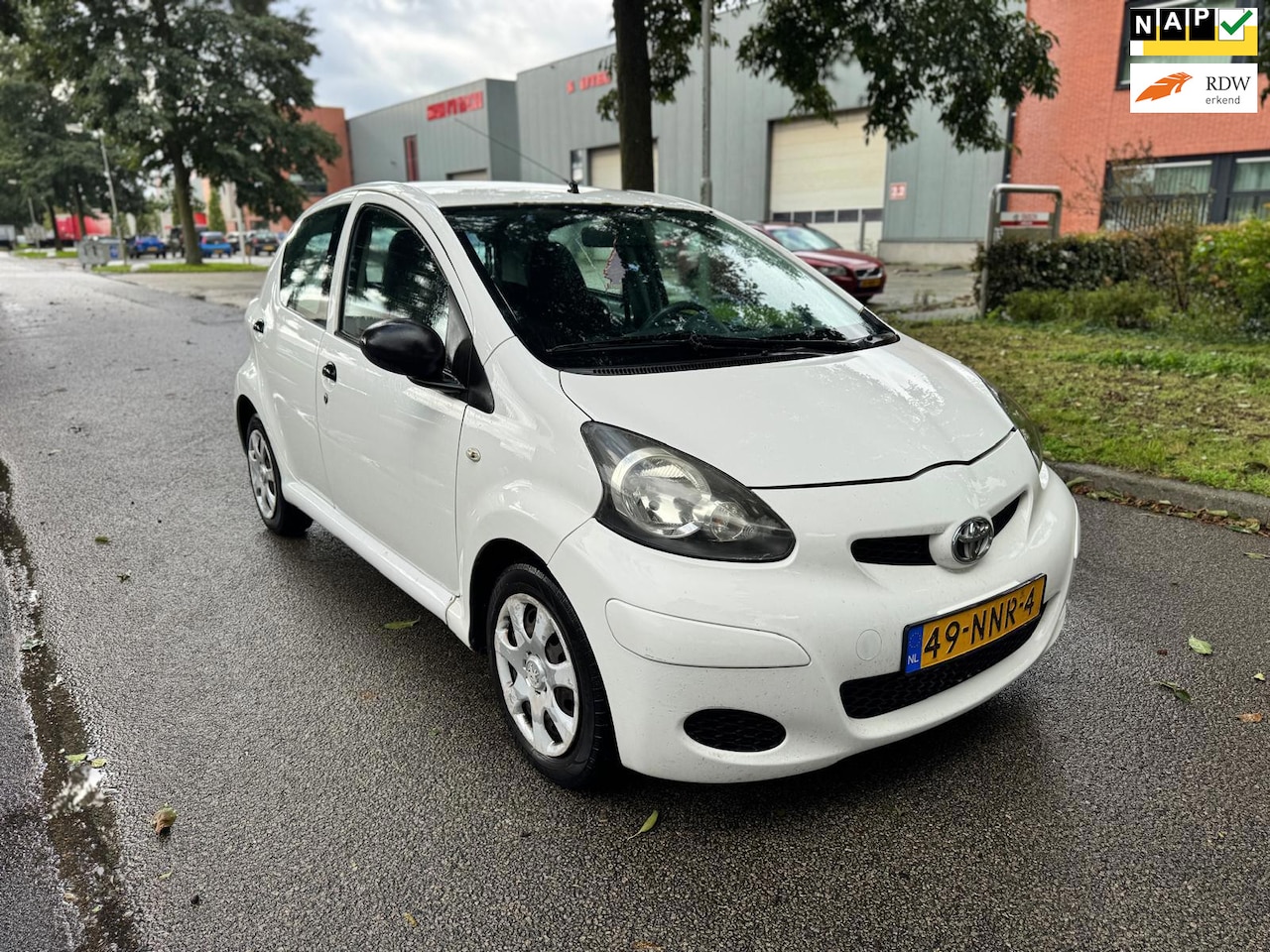 Toyota Aygo - 1.0-12V Access airco e.ramen - AutoWereld.nl