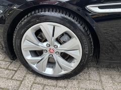 Jaguar XE - 2.0 P250 S, leer, clima, cruise, elektr. stoel., navi, camera, dealer onderhouden