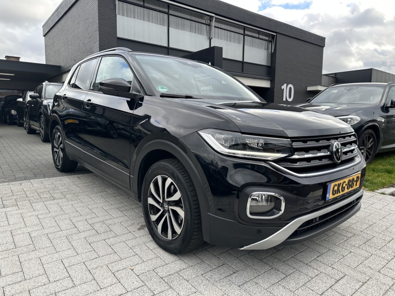 Volkswagen T-Cross - 1.0 TSI Active Virtuele klok clima stoelv - AutoWereld.nl