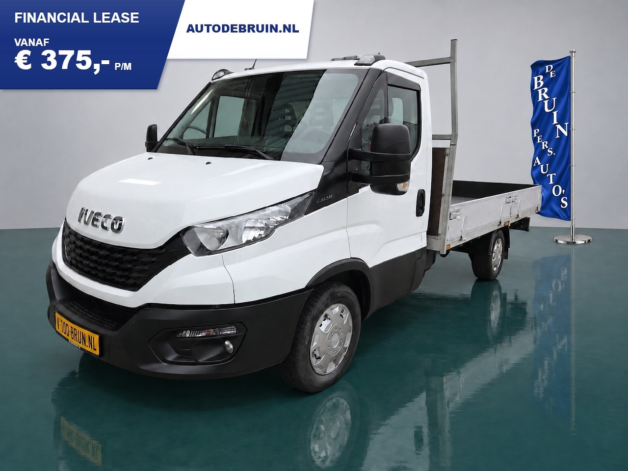 Iveco Daily - 35 S 14 300 35S14 Airco Cruise control 4,24 lengte laadbak Trekhaak 3500 Kg - AutoWereld.nl