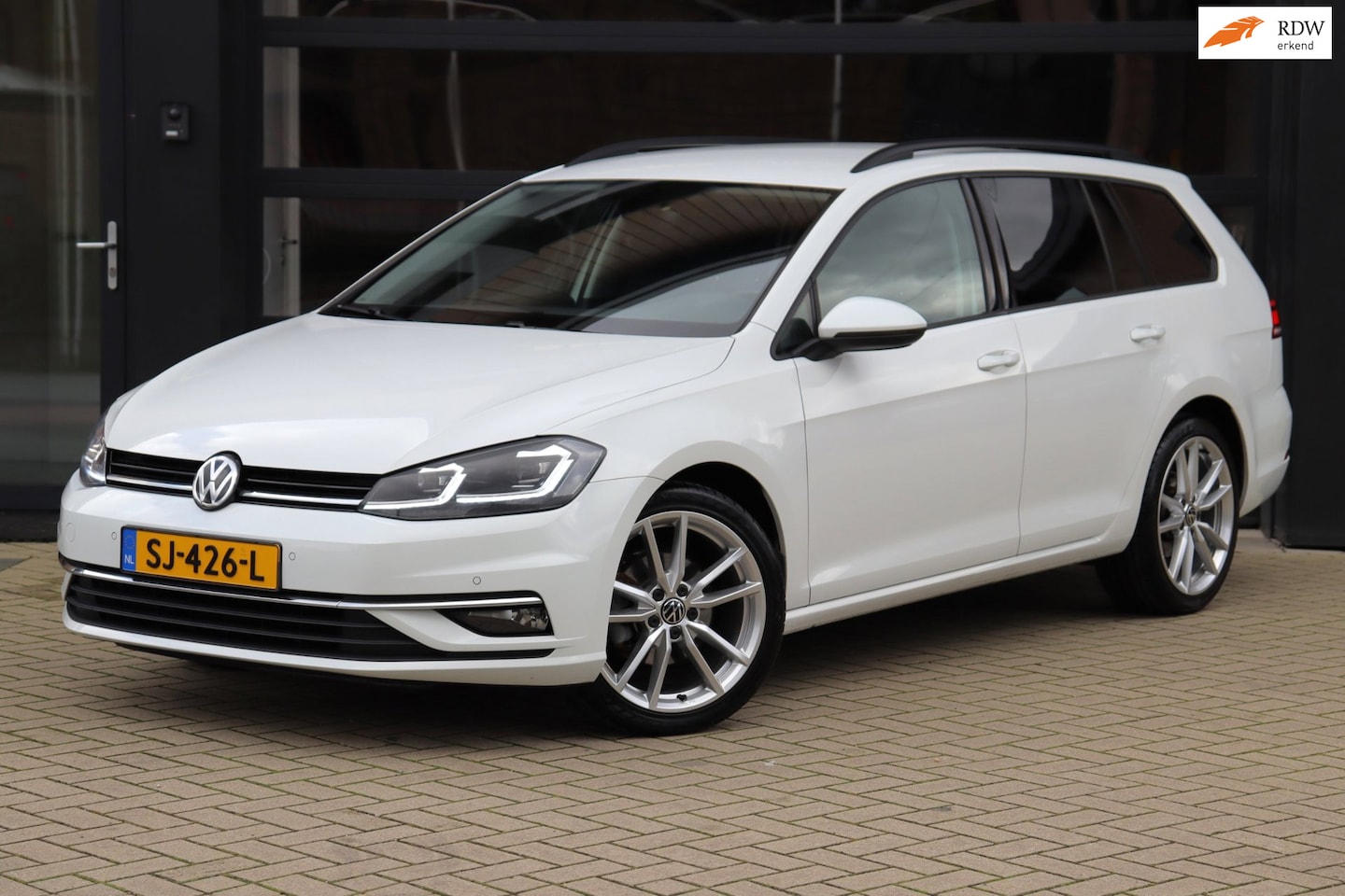 Volkswagen Golf Variant - 1.0 TSI Highline | Led | Navi | Carplay | Multimedia | Cruise Control | - AutoWereld.nl