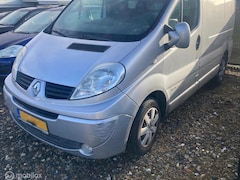 Renault Trafic - 2.5 dCi T27 L1H1 MOTOR DEFEKT
