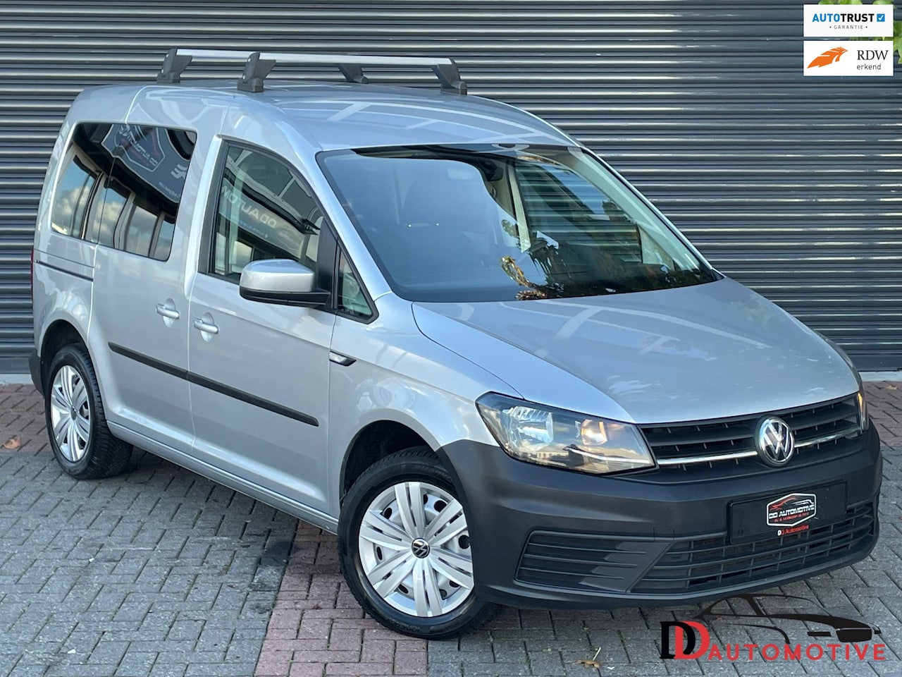 Volkswagen Caddy Maxi - 1.4 TSI Trendline BTW Auto | Carplay | Cruise | PDC | Stoelverwarming - AutoWereld.nl