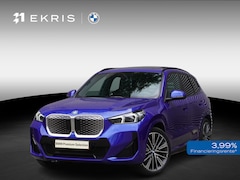 BMW iX1 - eDrive20 | SoH 100% | M Sportpakket | Premium Pack | Trekhaak met elektrisch wegklapbare k