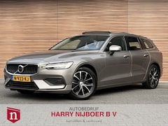 Volvo V60 - 2.0 B3 Core Panodak / Trekhaak / Camera / Harmen/Kardon / All Season