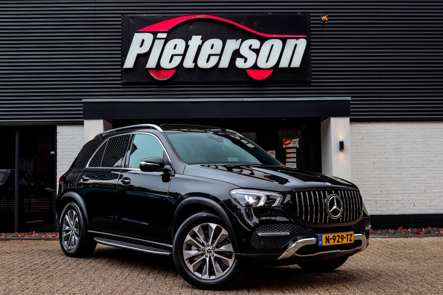 Mercedes-Benz GLE-Klasse - 350 e 4MATIC PANO BURMESTER TREKH - AutoWereld.nl