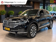 Volkswagen Touareg - 3.0 TSi eHybrid 4MOTION / pano / leer / camera / stoel en stuurverwaming