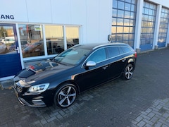 Volvo V60 - 2.0 T4 Business Sport