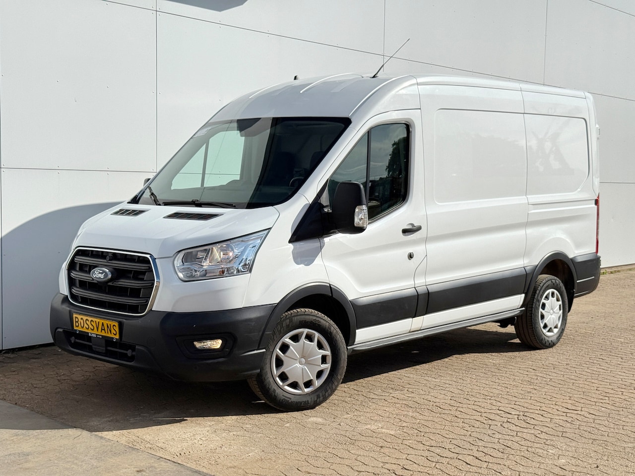 Ford Transit - 2.0 TDCI 165PK L2H2 Airco Cruise Control Bluetooth Parkeersensoren voor achter - AutoWereld.nl