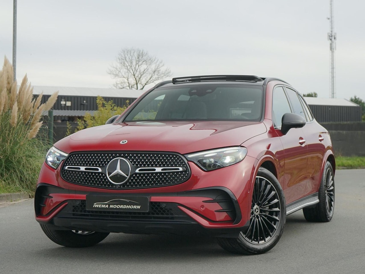 Mercedes-Benz GLC-klasse - 400e 4MATIC AMG Panoramadak|Burmester®|Meesturende achteras|360°camera|Keyless|Distronic|T - AutoWereld.nl