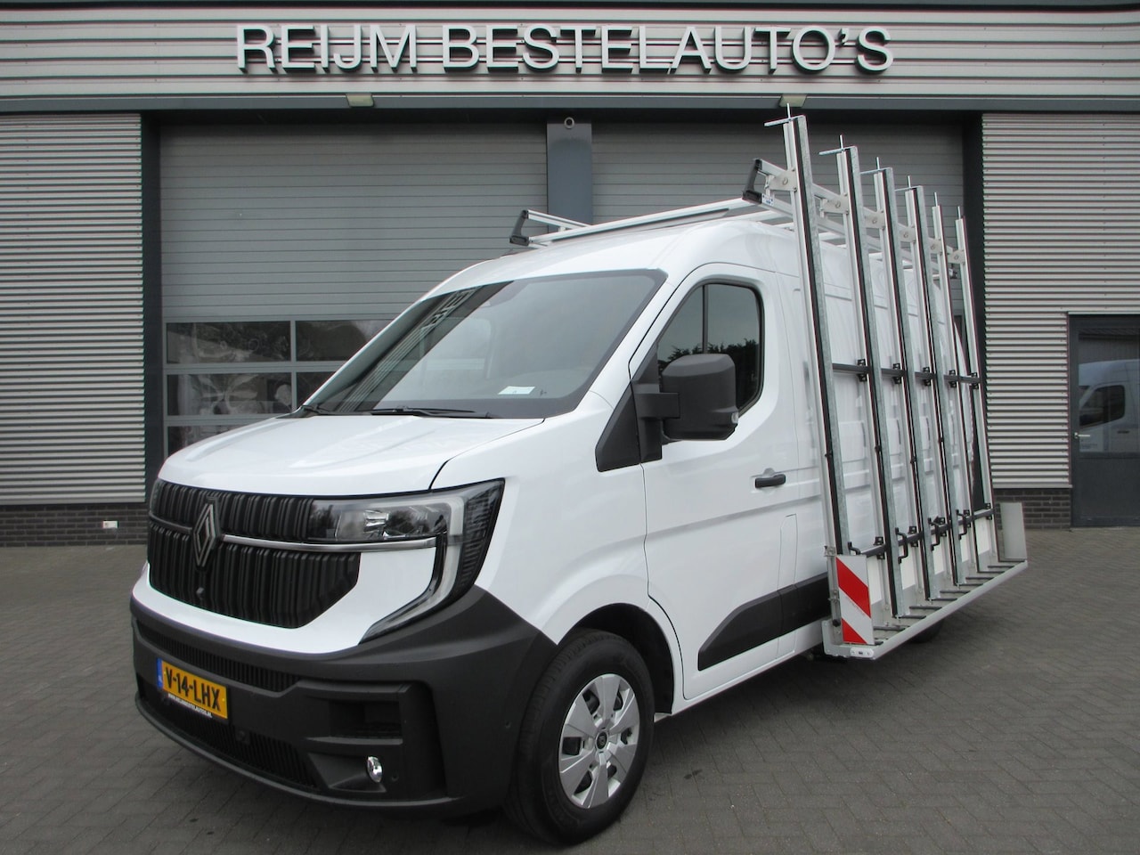 Renault Master E-Tech - T35 L2H2 glasresteel glasauto Extra long range 87 kWh - AutoWereld.nl