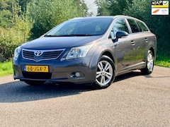 Toyota Avensis Wagon - 1.8 VVTi Dynamic Automaat Clima Cruise Control Trekhaak NAP 16INCH Perfect Onderhouden