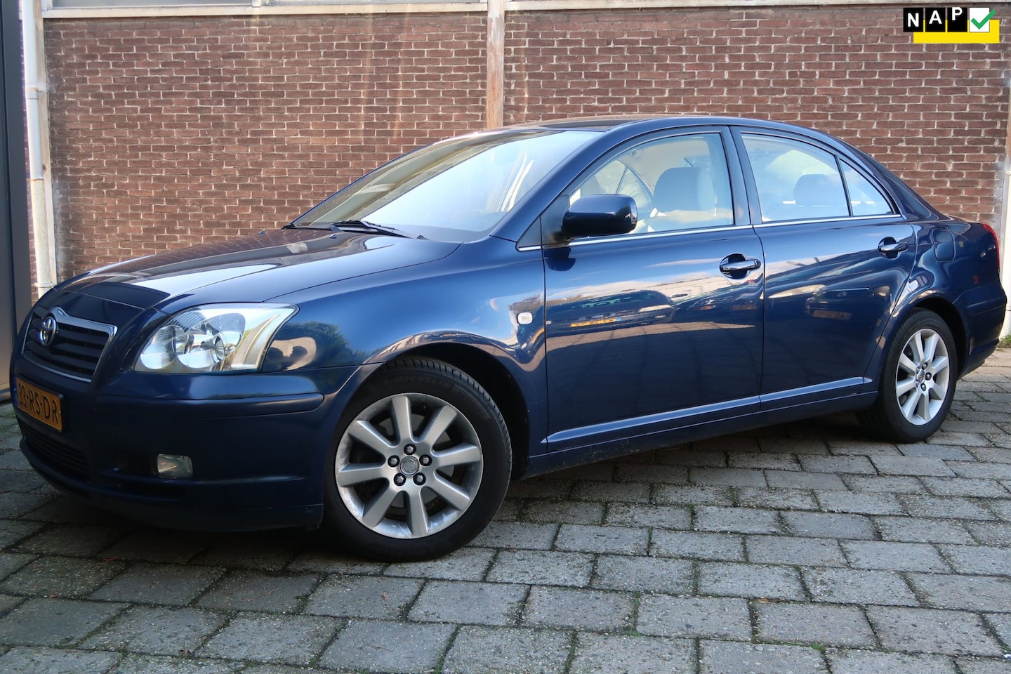 Toyota Avensis - 2.0 VVTi Executive *Rijklaarprijs *NAP *Toyota Onderhouden! - AutoWereld.nl