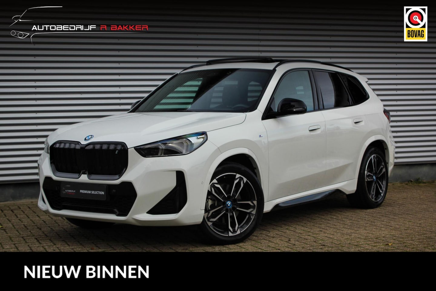 BMW iX1 - xDrive30 67 kWh // 99,2% SoH | M-Sport | Panoramadak | Harman Kardon | HUD | 360 CAM | Mas - AutoWereld.nl
