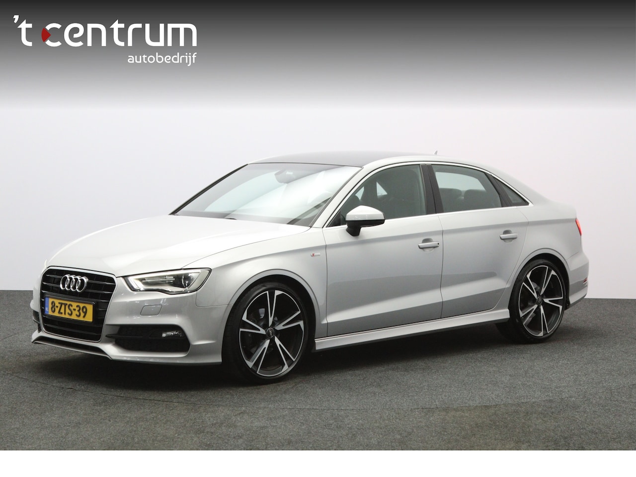 Audi A3 Limousine - 1.4 TFSI CoD Automaat Ambition S-Line Pro Line, 19" LM, Xenon, Cruise Control - AutoWereld.nl