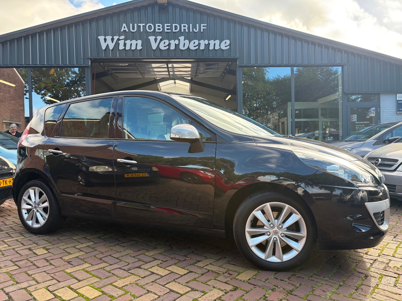Renault Scénic - 1.6 Celsium Navigatie/Trekhaak - AutoWereld.nl