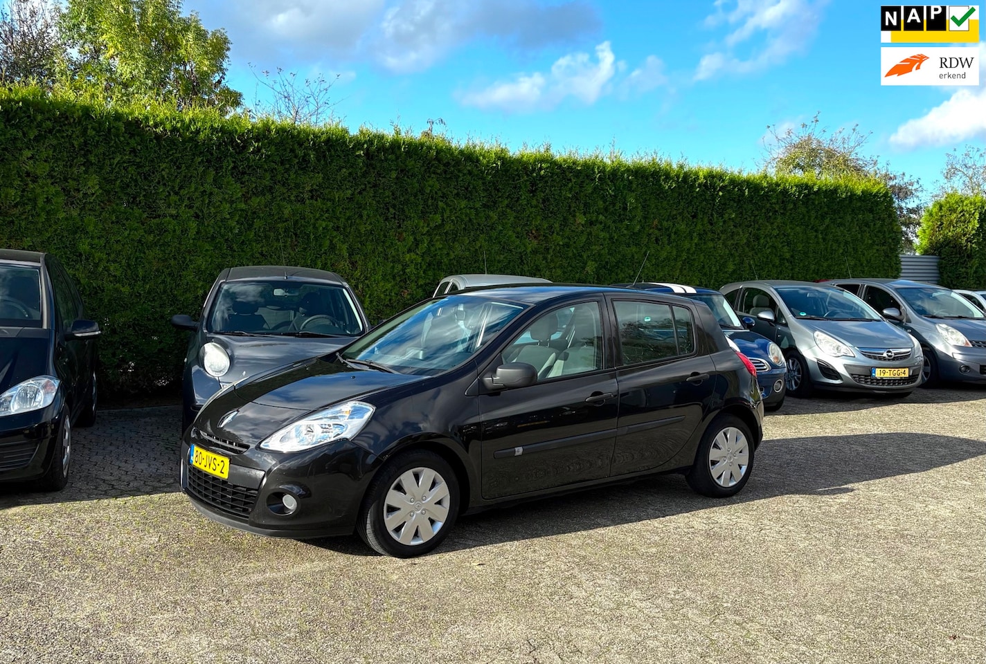 Renault Clio - APK AIRCO NAVI GOED RIJDEND 5 DEURS - AutoWereld.nl