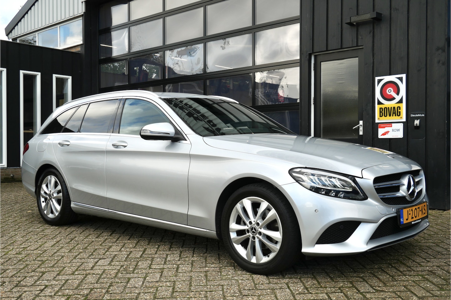 Mercedes-Benz C-klasse Estate - 180 Advantage Pack | Dealer Onderhouden | Carplay | NL-Auto | Camera | Half-Leder - AutoWereld.nl