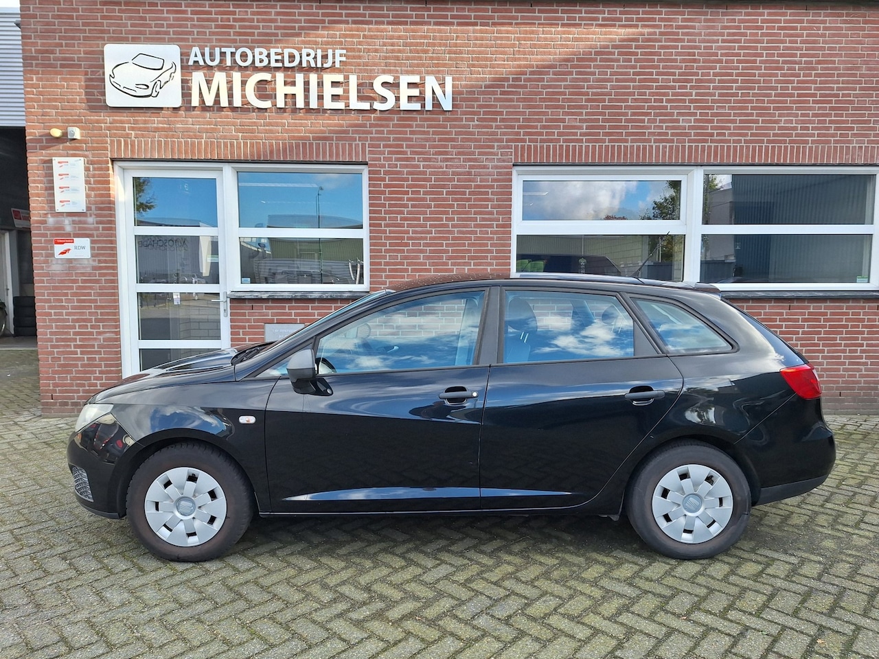 SEAT Ibiza ST - 1.2 Club/airco/trekhaak. - AutoWereld.nl