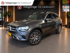 Mercedes-Benz GLC-klasse - 300e 4MATIC Premium Plus / trekhaak / sfeer verlichting / panorama-dak / virtual