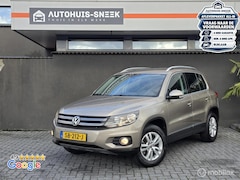 Volkswagen Tiguan - 2.0 TSI Track&Field 4Motion| 2.500kg trekg