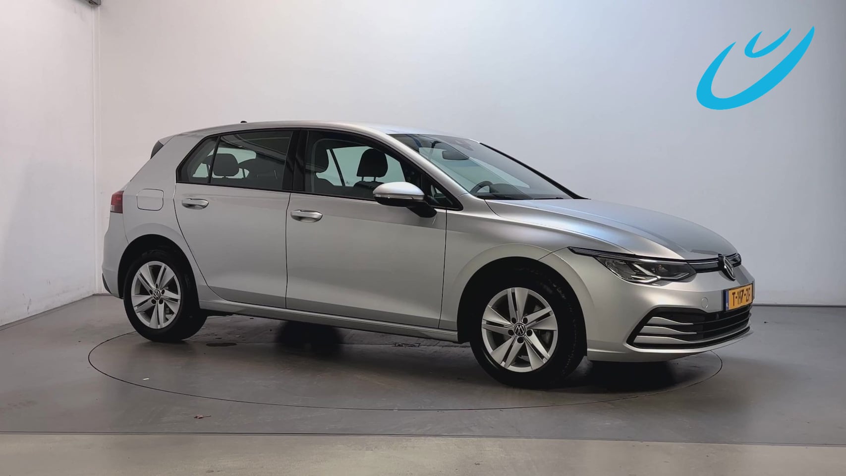 Volkswagen Golf - 1.0 TSI Life Business Sfeerverlichting Camera Alcantara Stoelverwarming - AutoWereld.nl