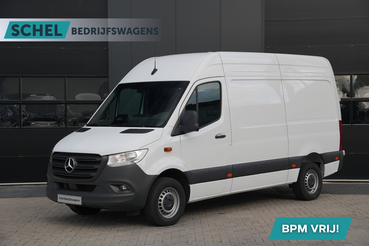 Mercedes-Benz Sprinter - 317 1.9 CDI L2H2 Pro RWD 170pk - Camera - Stoelverwarming - Blindspot - Geveerde Stoel - C - AutoWereld.nl