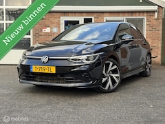 Volkswagen Golf - 1.5 eTSI R-Line Business|Keyless entry|Camera|Carplay|Sfeerverlichting