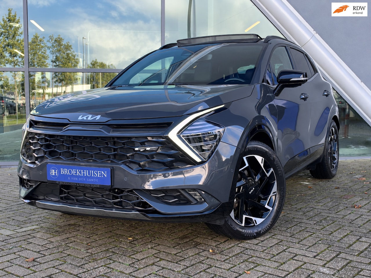 Kia Sportage - 1.6 T-GDi Plug-in Hybrid AWD GT-PlusLine 265pk Stoelventilatie / Panoramadak / 360 Camera - AutoWereld.nl