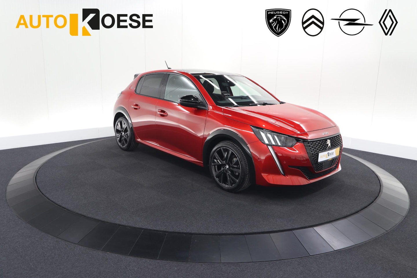 Peugeot 208 - 1.2 PureTech 130 GT | Alcantara Pack | Panoramadak | Dodehoekdetectie | Adaptieve Cruise - AutoWereld.nl