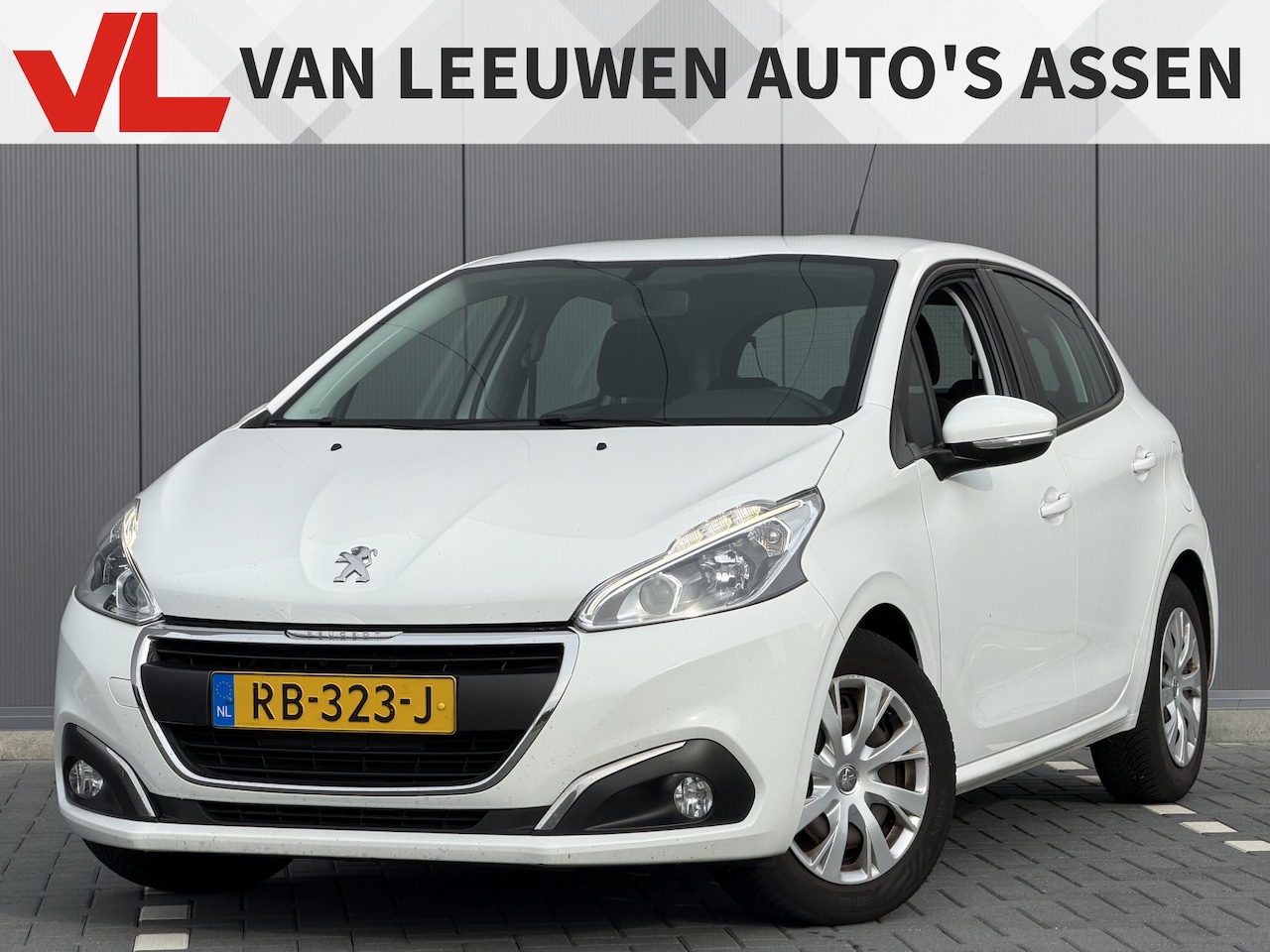 Peugeot 208 - 1.6 BlueHDi Blue Lease | RIJKLAAR | Apple Carplay | Cruise - AutoWereld.nl