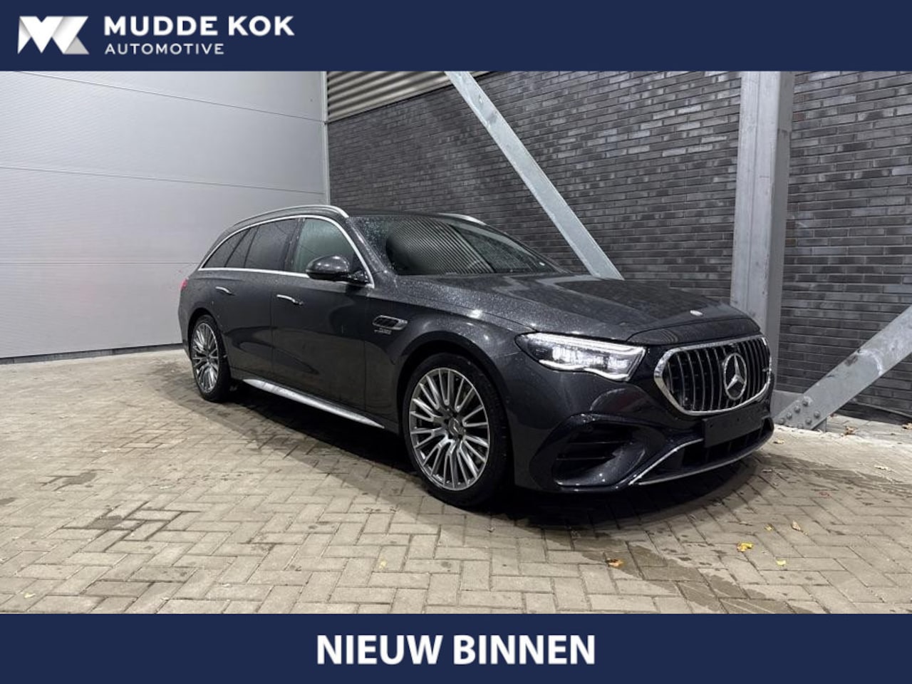 Mercedes-Benz E-klasse - AMG 53 4MATIC+ | Achterasbesturing | 360° Camera | Trekhaak | Keyless | Stoelverwarming | - AutoWereld.nl