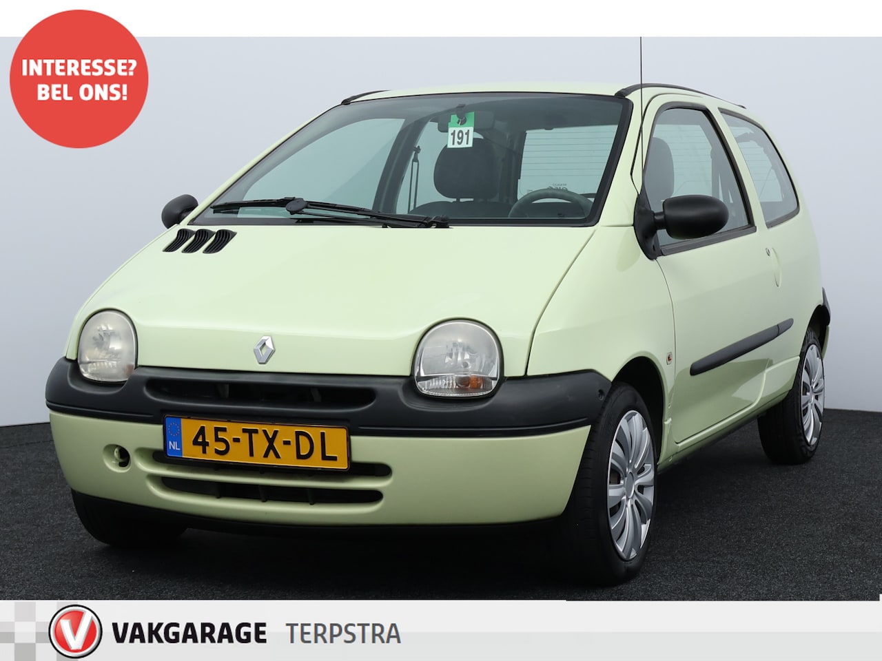 Renault Twingo - 1.2 Emotion/ APK 17-12-27!/ Trekhaak/ Airco!/ Elek.Pakket/ Radio-AUX/ Deelbare Achterbank. - AutoWereld.nl