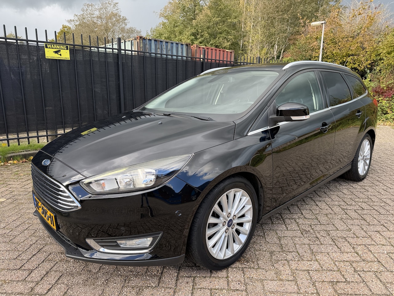 Ford Focus Wagon - 1.0 Titanium Edition Clima/Cruise/Navi/Wifi/PDC - AutoWereld.nl
