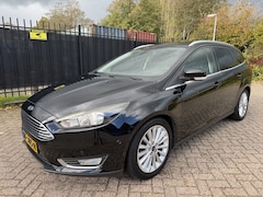 Ford Focus Wagon - 1.0 Titanium Edition Clima/Cruise/Navi/Wifi/PDC