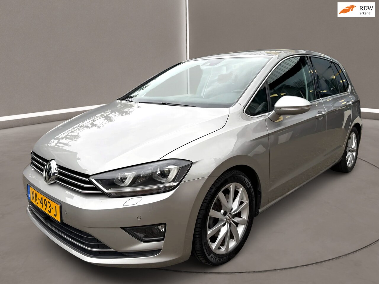 Volkswagen Golf Sportsvan - 1.4 TSI Business Edition Connected 150 Pk Automaat Airco Navi Pdc 2e Eig. - AutoWereld.nl