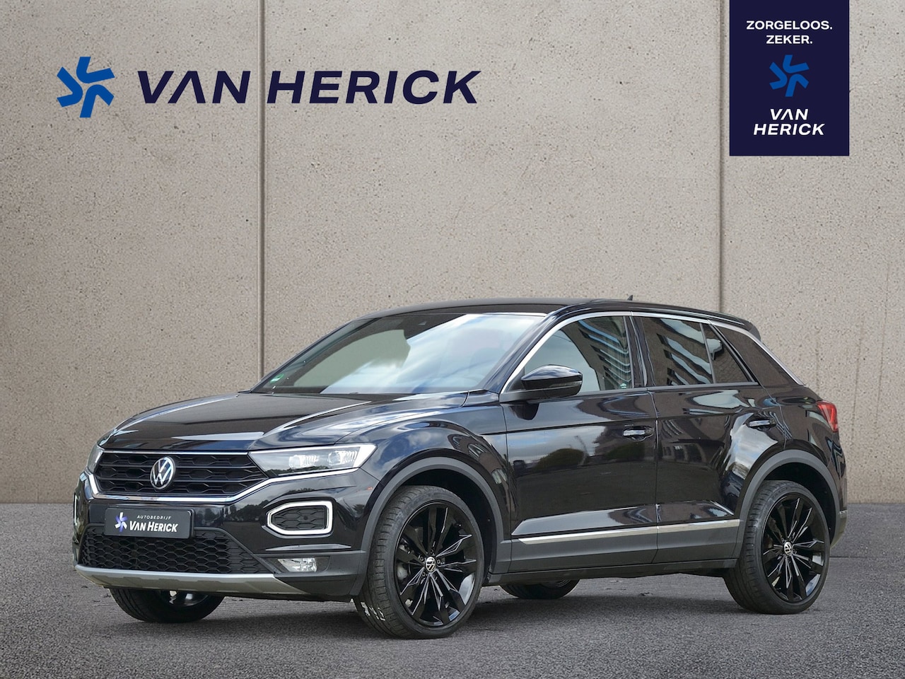 Volkswagen T-Roc - 1.5 TSI 150PK Sport Automaat | Navigatie | Keyless | Winterpakket - AutoWereld.nl