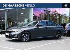BMW 3-serie - 330i xDrive High Executive M Sport Automaat / Sportstoelen / Head-Up / Laserlight / Stoelv