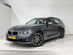 BMW 3-serie Touring - 318i High Executive|CARPLAY|CAMERA|NAVI
