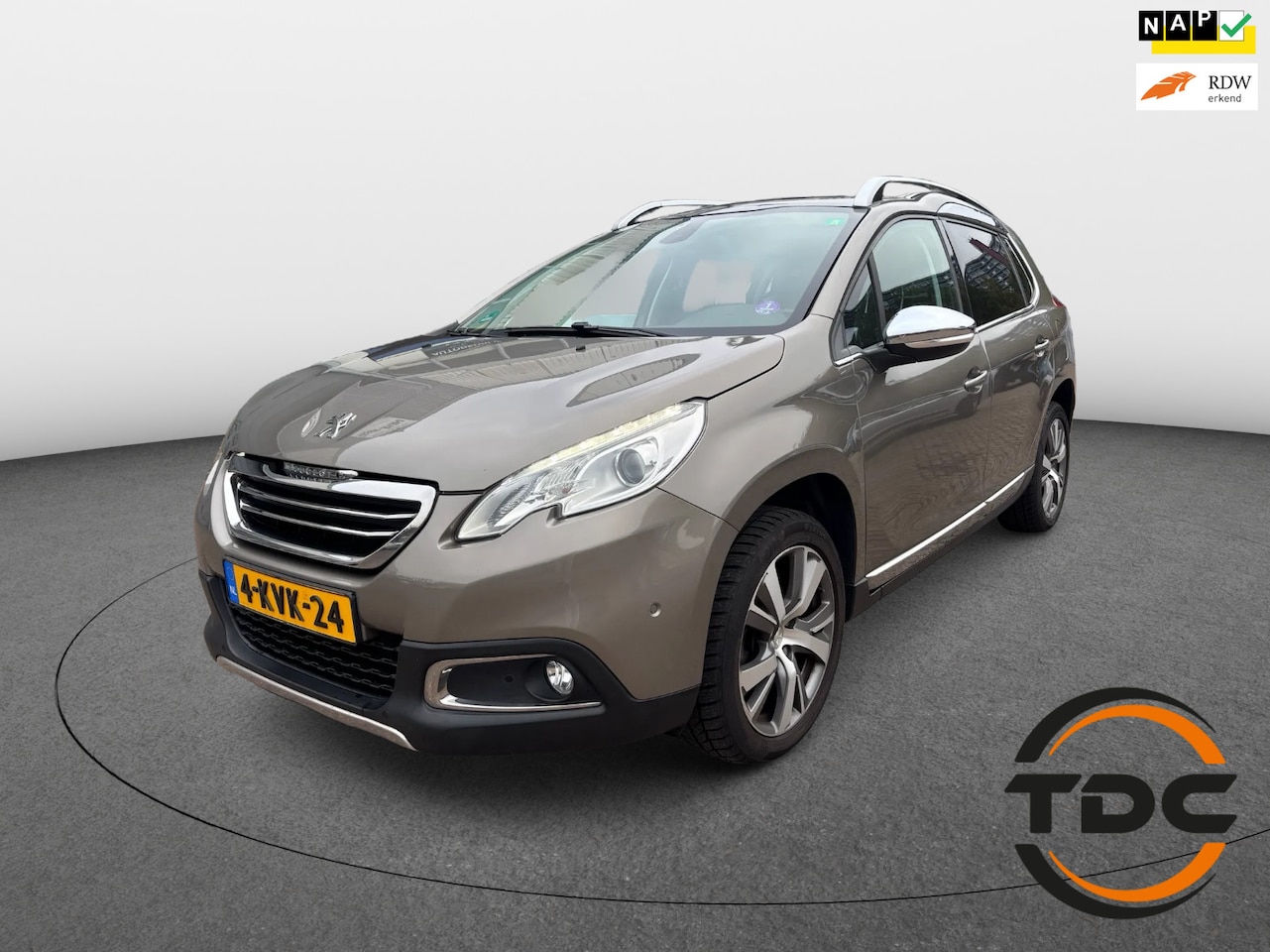 Peugeot 2008 - 1.6 VTi Féline Airco Cruise Navigatie Parkeersensoren - AutoWereld.nl