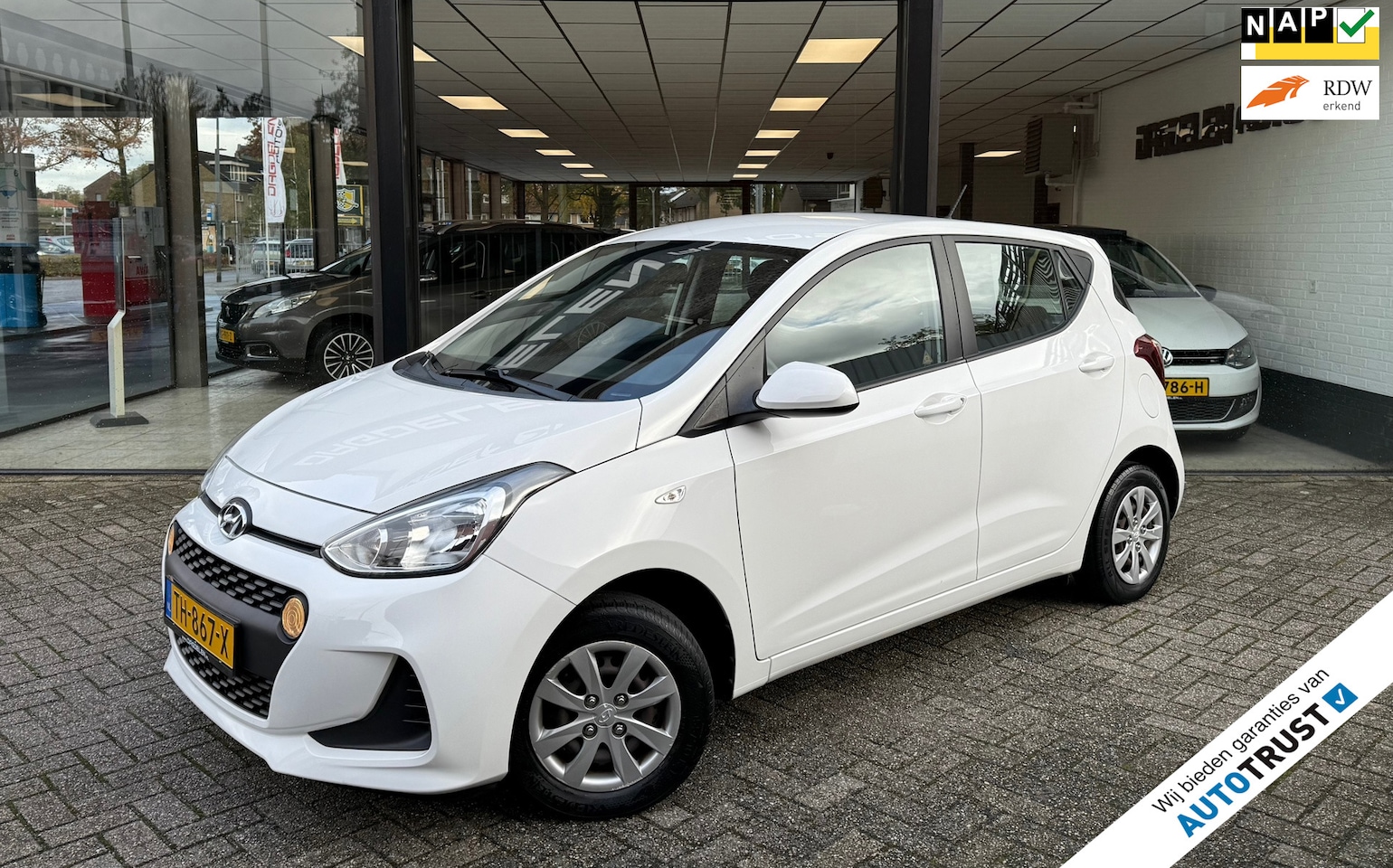 Hyundai i10 - 1.0i 67pk 1e EIG | AIRCO | CRUISE | ELEKTR PAK | NAP - AutoWereld.nl