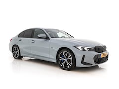 BMW 3-serie - 320e M-Sportpack (Plug-in) (INCL.BTW) *LEATHER-MICROFIBRE | FULL-LED | SPORTSEATS | WIDESC