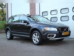 Volvo XC70 - 2.4 D5 Summum * AWD / Clima / Cruise / Leder