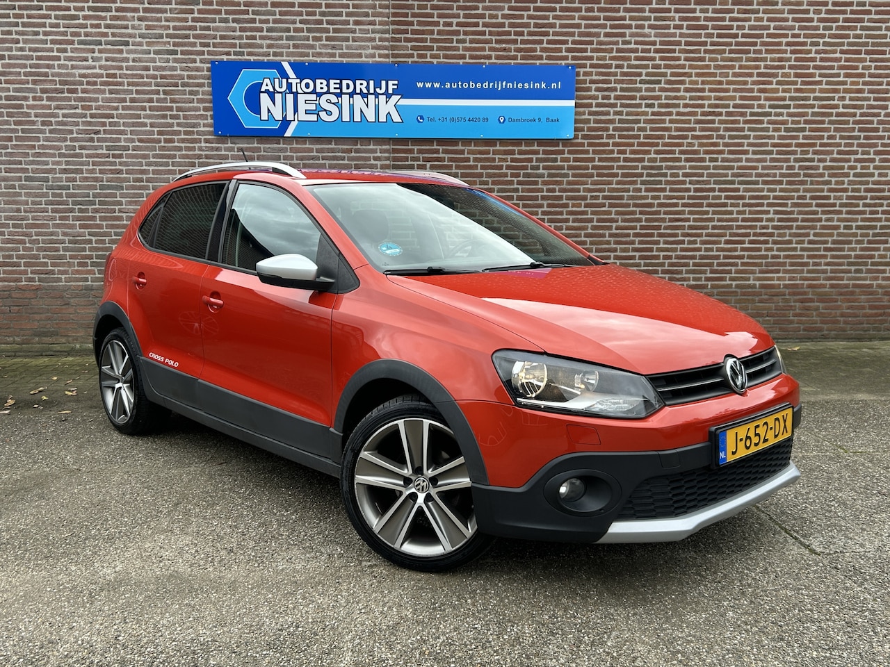 Volkswagen Polo - 1.2-12V Polo Cross Leer/Stoelverwarming/Trekhaak/Cruise - AutoWereld.nl