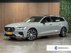 Volvo V60 - T6 AWD Recharge Ultra Dark | Trekhaak | Schuifdak | Head-Up Display | Harman Kardon | Adap