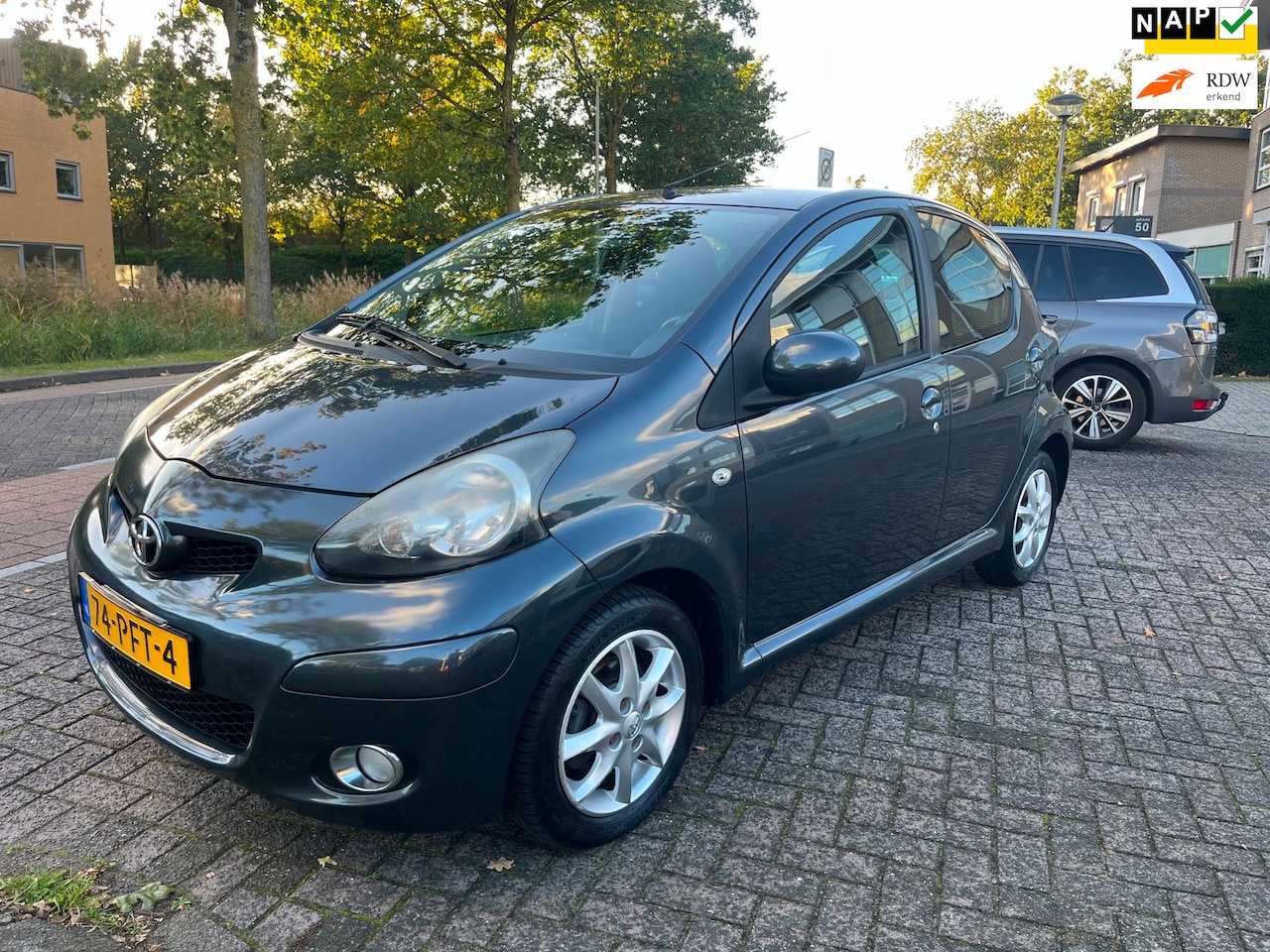 Toyota Aygo - 1.0-12V Comfort 5 deurs vol optie`s - AutoWereld.nl
