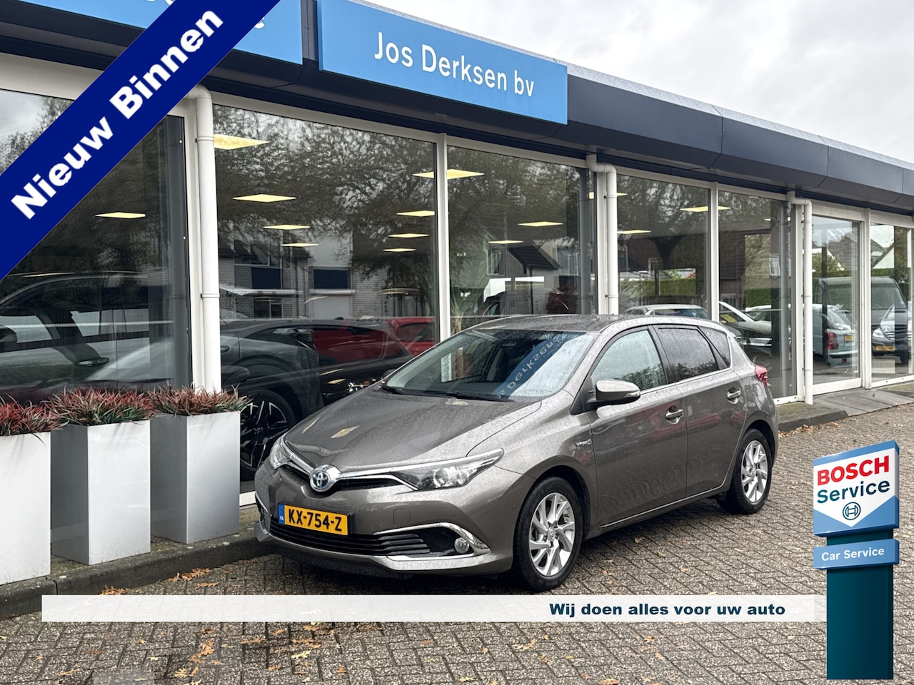 Toyota Auris - 1.8 Hybrid Executive - Nav | Camera | PDC v+a | Steolverw. | LED | Afn. trekh. - AutoWereld.nl